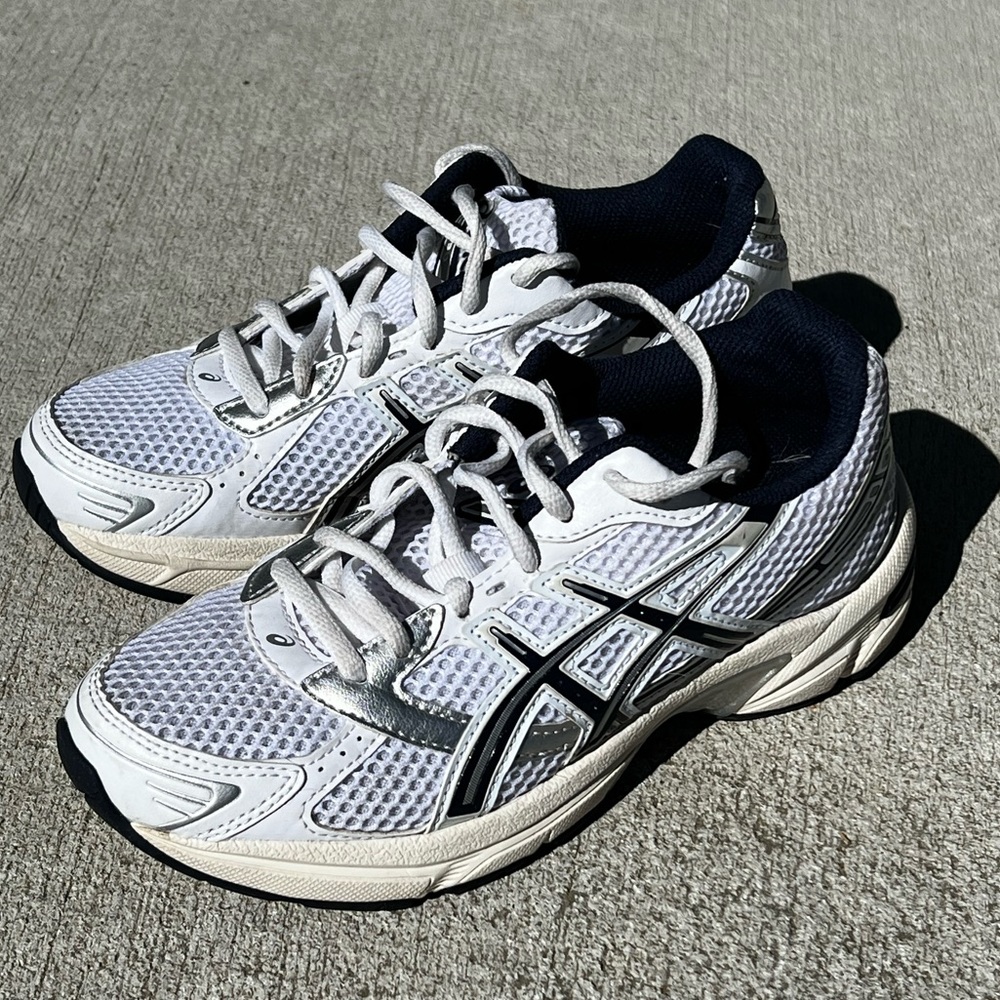 ASICS Gel-1130
White Midnight (Women's)